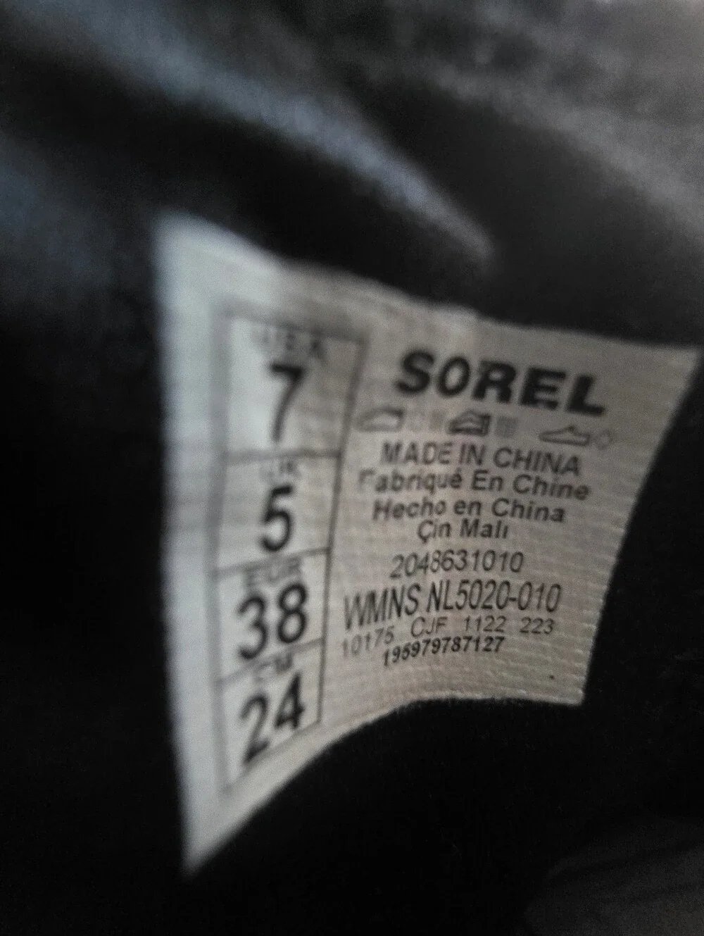 Sorel Evie II Chelsea Boot Women Size 7 Black Waterproof Wedge NL5020